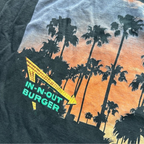 In n Out Burger California Graphic T-Shirt washed black / gray - Picture 6 of 6